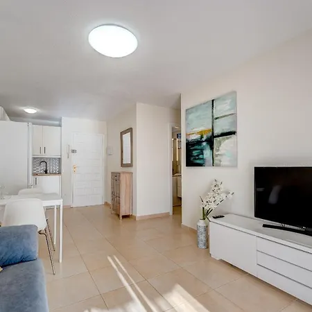 Charming Two Bedroom In Cristianos Arona (Tenerife)