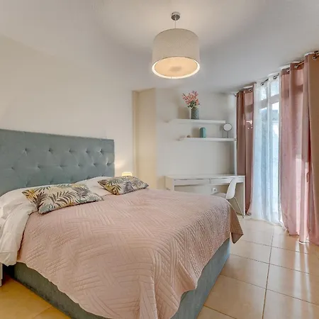 شقة Charming Two Bedroom In Cristianos *