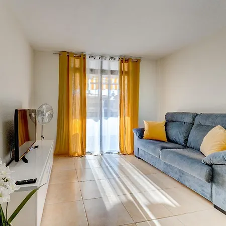 Charming Two Bedroom In Cristianos شقة *