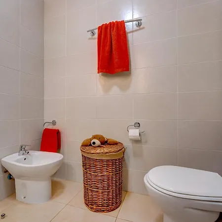 Charming Two Bedroom In Cristianos شقة *